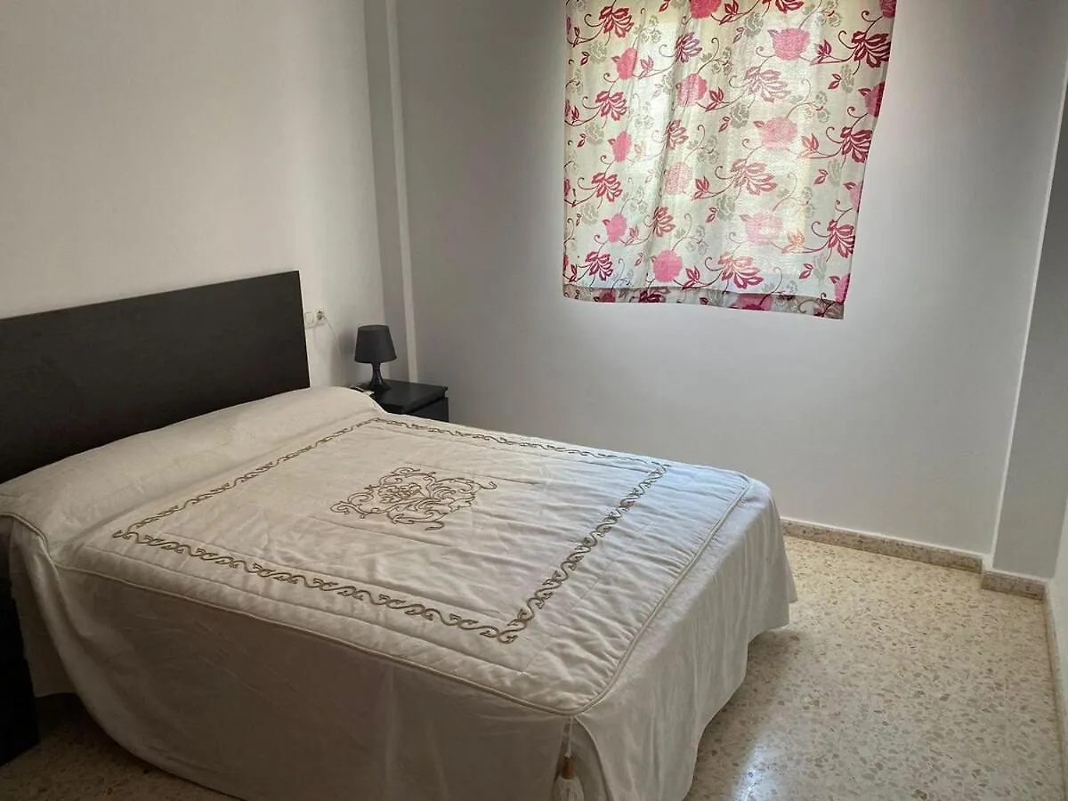 Apartamento Completo En La La Linea De La Concepcion Spain